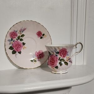 vintage Elizabethan china teacup and saucer set in the "Pink Roses" pattern